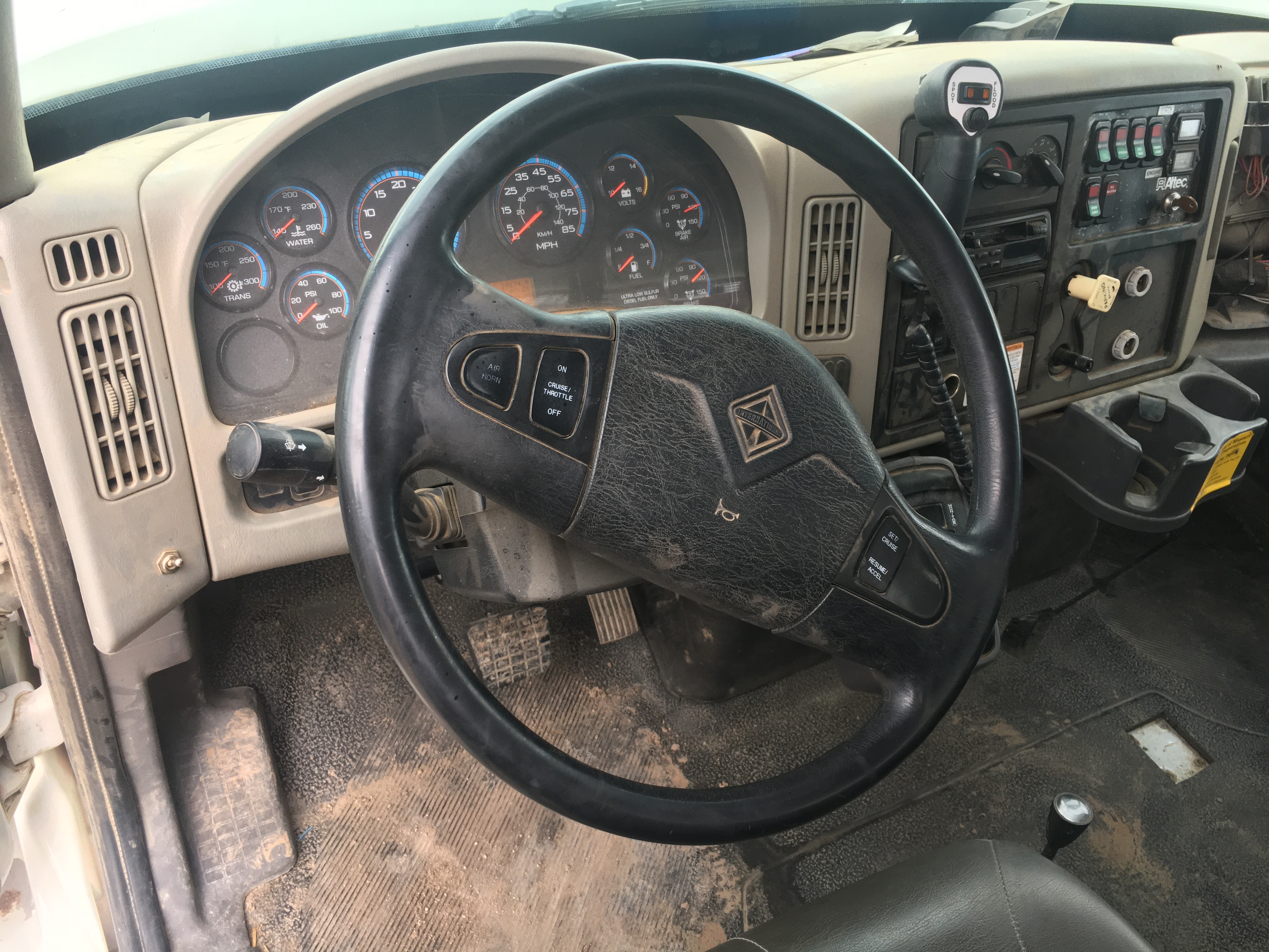 ./imagenes/INVOICE/2019/14979/CAMION PERFORADOR_ALTEC D2045A (29).JPG